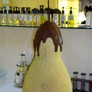 Poire géante en Chocolat en 2010, souvenir de chez Bernachon